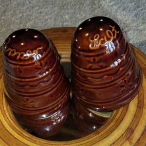 Vintage MarCrest Brown Stoneware Daisy Dot Divided Salt and Pepper Shakers USA